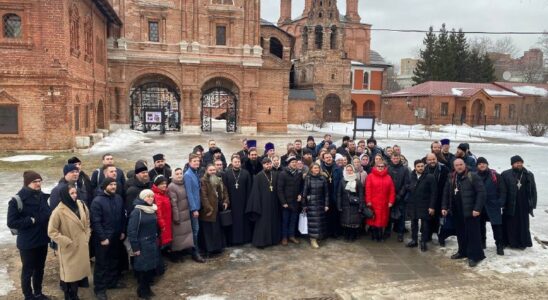 Круглый стол (коллегия) для руководителей епархиальных отделов молодежи